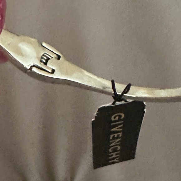 NWT Givenchy bangle bracelet - Picture 8 of 13